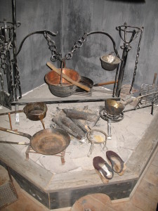 ri, forsèire, cadrìns (Museo etnografico di Padola)